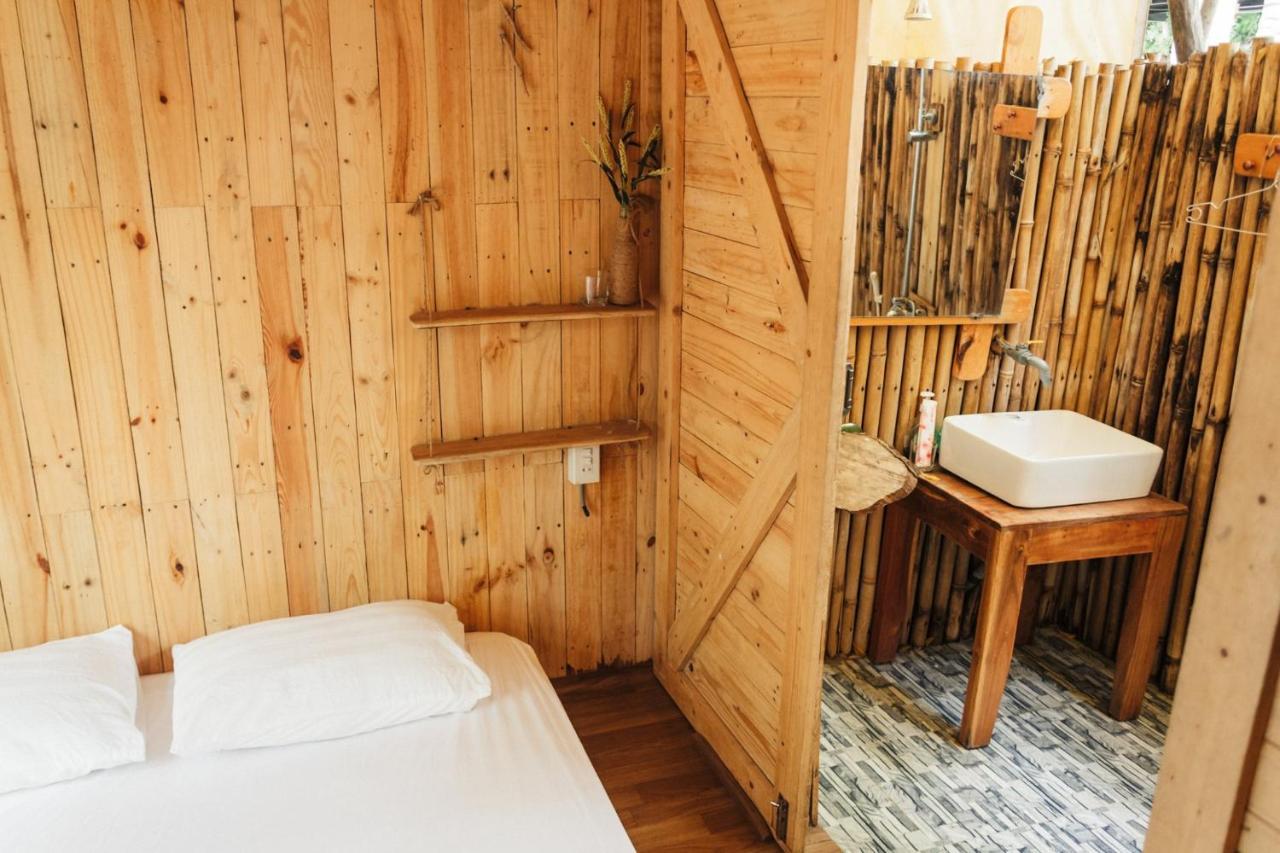 Villa Dao Hoa Vang Cam Ranh - Venuestay Exteriör bild