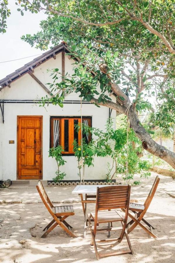 Villa Dao Hoa Vang Cam Ranh - Venuestay Exteriör bild