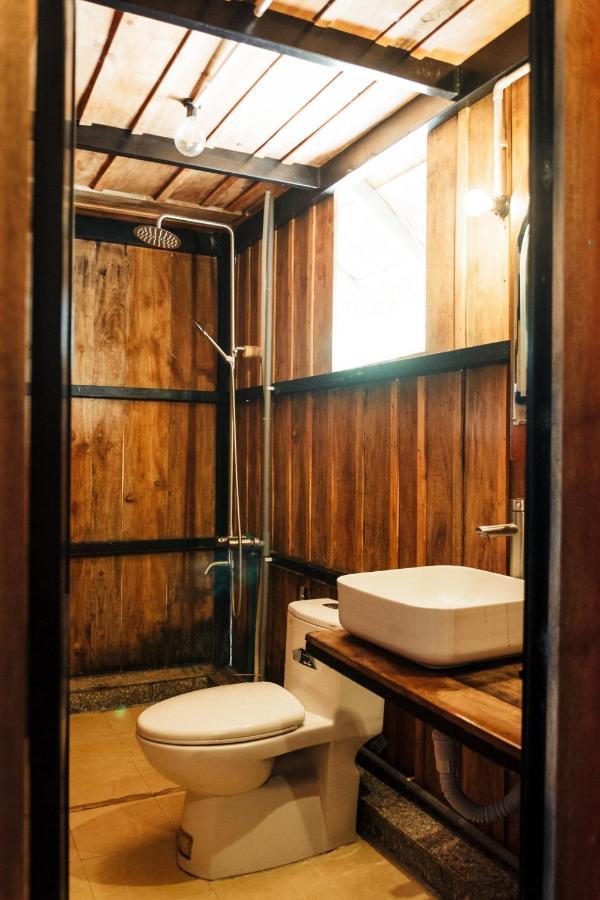 Villa Dao Hoa Vang Cam Ranh - Venuestay Exteriör bild