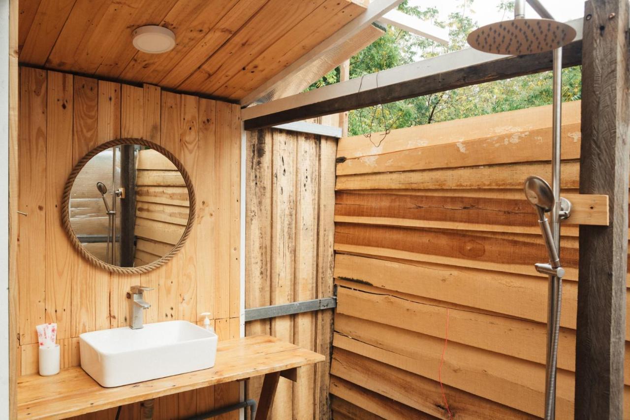 Villa Dao Hoa Vang Cam Ranh - Venuestay Exteriör bild